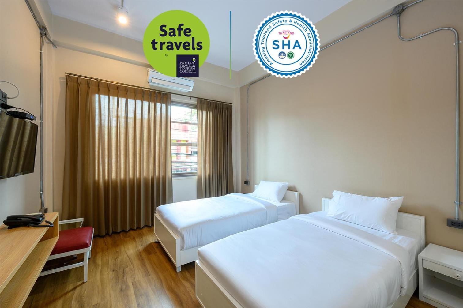 Grand Hotel Buri Ram Værelse billede